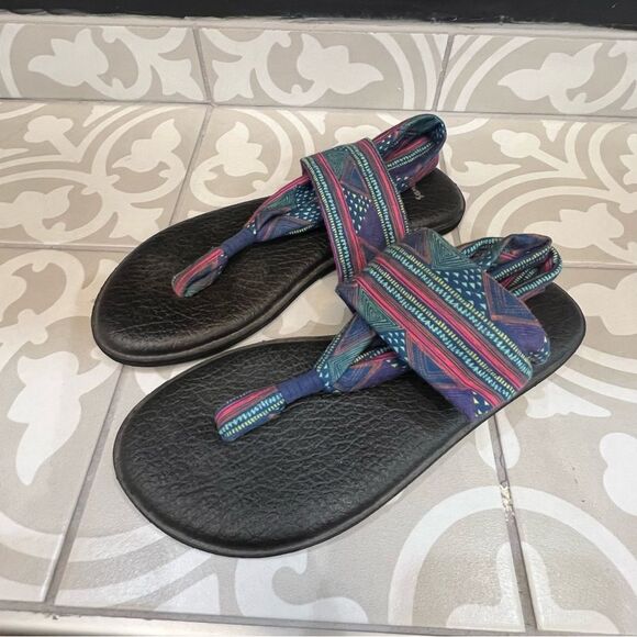 Sanuk Sandals - Picture 1 of 5